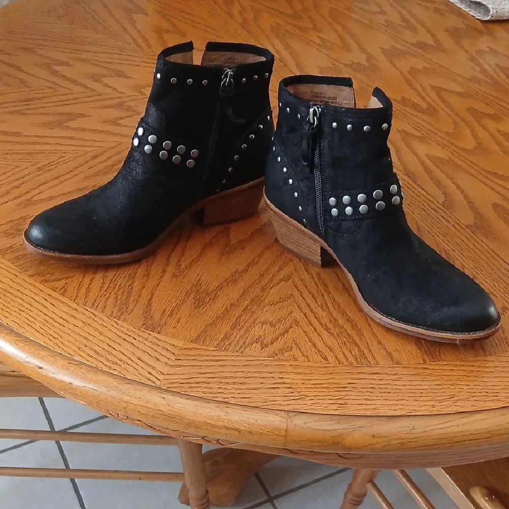 Sofft Black Studded Ankle Booties - Picture 4 of 8